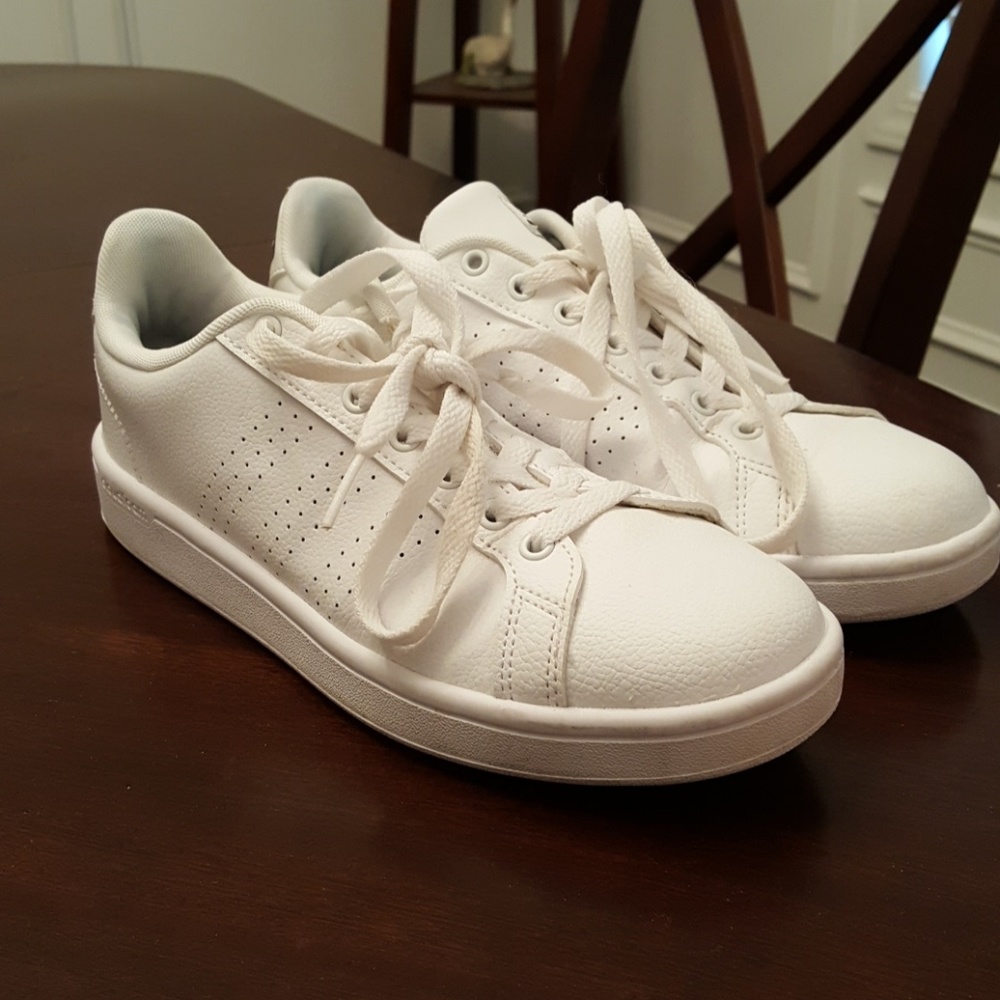 Women's 8.5 Addidas Cloudfoam Sneakers